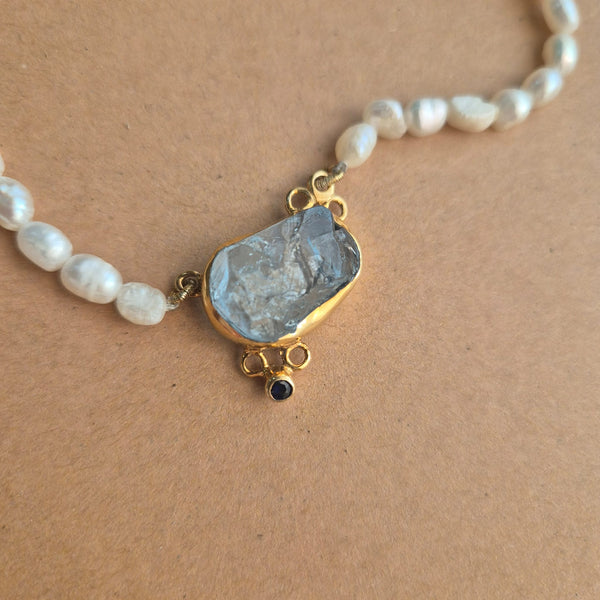 Pearly Topaz Necklace